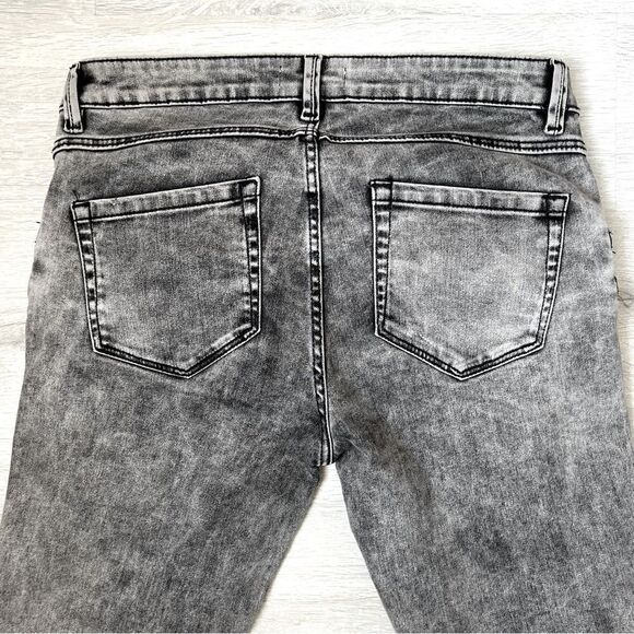 ZARA Women's Zipper/Stitch Detail Denim Jeans Charcoal Gray Wash Size 6. - Picture 4 of 8